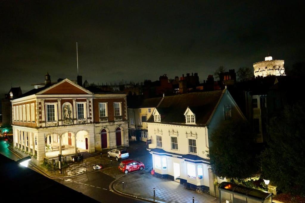 Ferienwohnung Epic Location, Views & Large Private Terrace Windsor Exterior foto